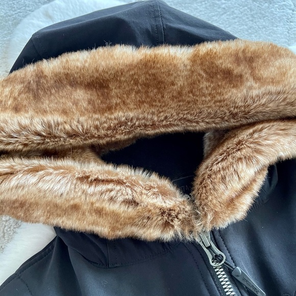 Marmot Faux Fur Hooded Gortex Vest M - Picture 8 of 10